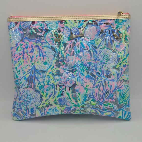 NEW Lilly Pulitzer "Soleil It On Me" Beach Day Set - Pouch, Coozie, Towel Clips - Picture 8 of 10